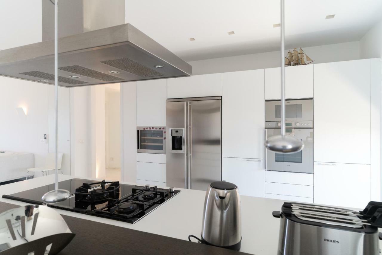 Santa Rosa Luxury Apartment 2 Bedrooms 4 People Private Parking Trani Exteriör bild